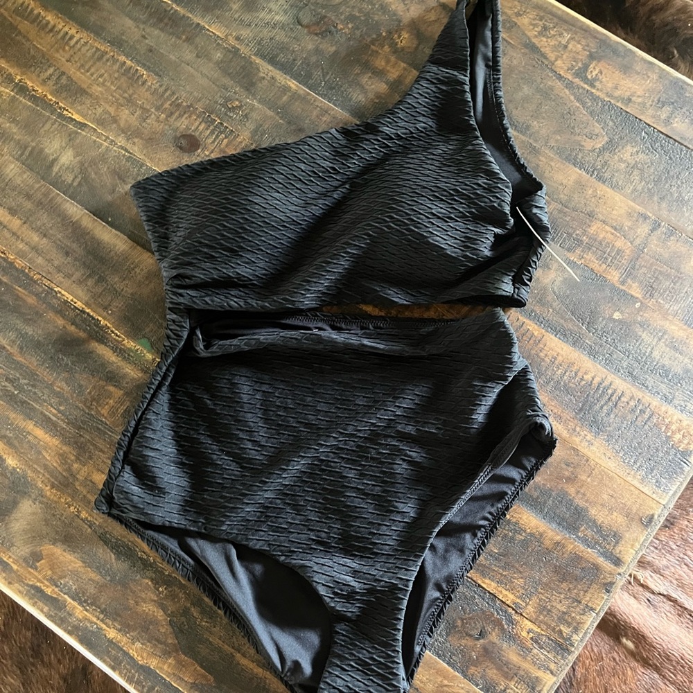 Victoria's Secret Black Textured Swimsuit - Picture 3 of 5